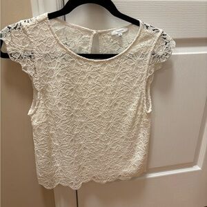 Aritzia Cream Lace Short Sleeve Top